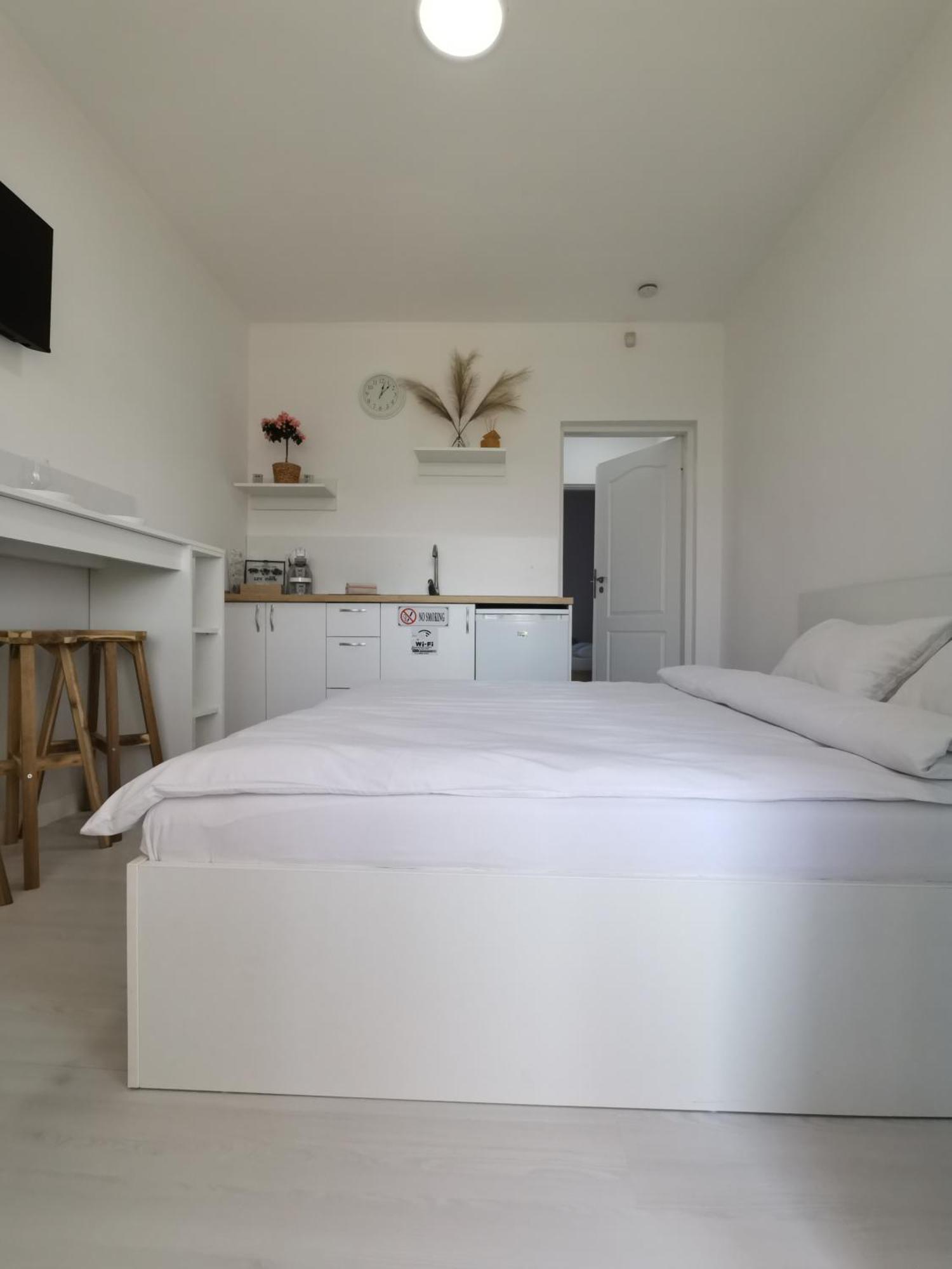 Villa Casuta Cu Tei Oradea Zimmer foto