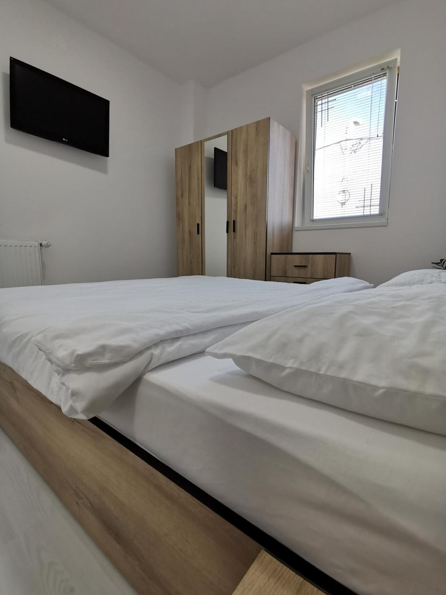 Villa Casuta Cu Tei Oradea Zimmer foto